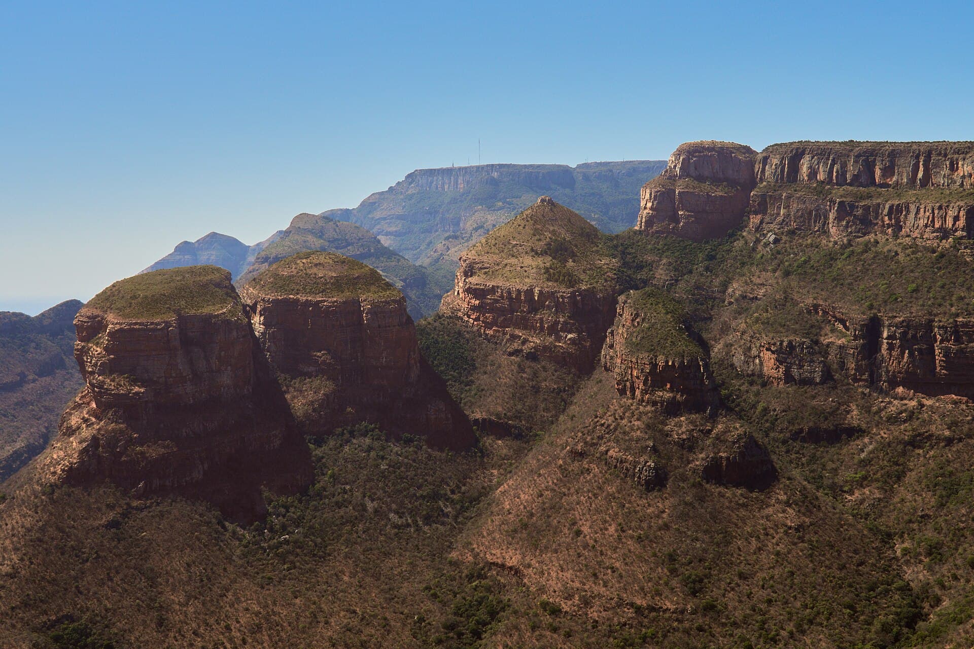 The Three Rondavels rock formations above the Blyde River Canyon, Panorama Route